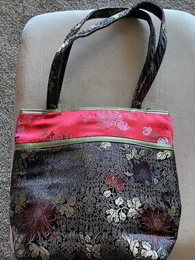Yans NY Evening Hand Bag Black Gold & Red